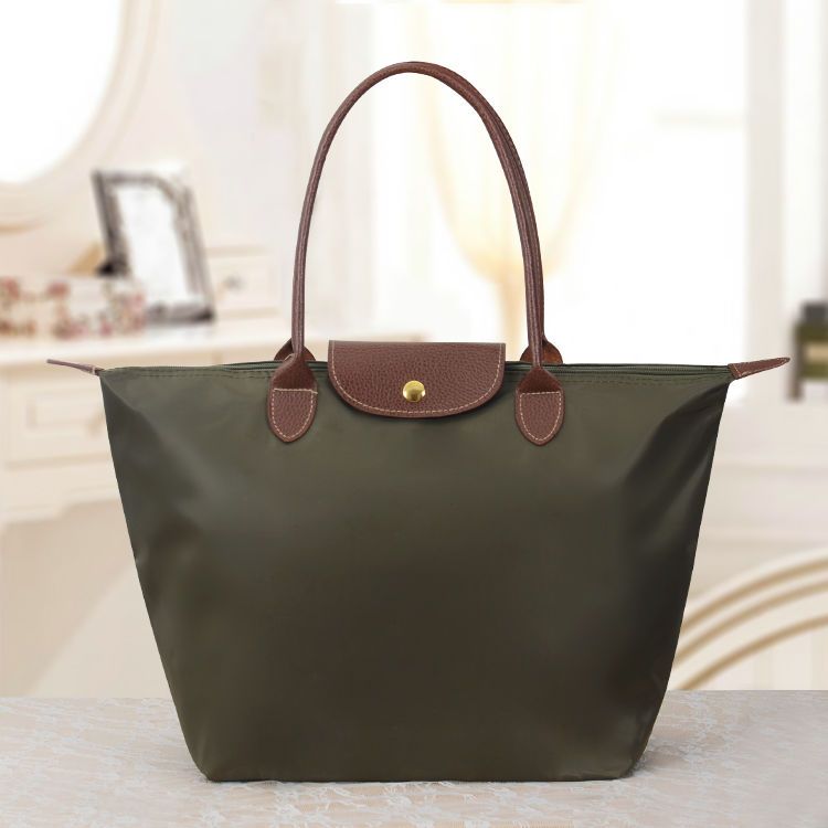 Women’s Shoulder Bag – Stylish, Spacious & Everyday-Ready